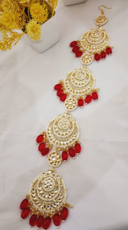 Kundan hair accessories in red colour