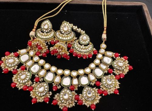 Kundan necklace in red colour