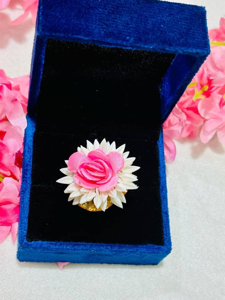 Gajra flower ring in pink colour