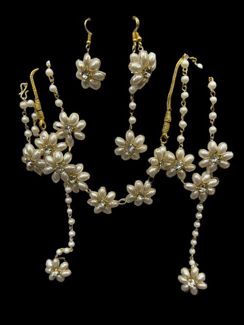 Pearl haldi mehandi jewellery