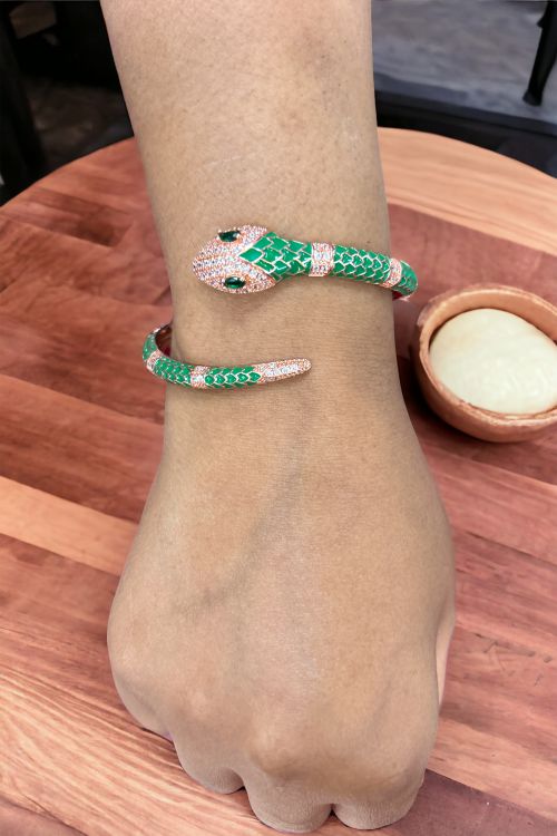 Snake bracelet in green