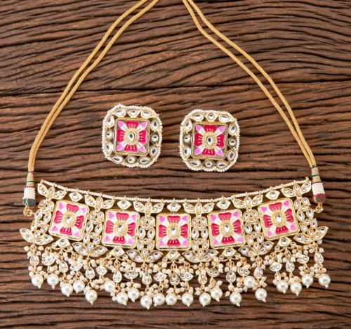 Kundan necklace in golden pink combination
