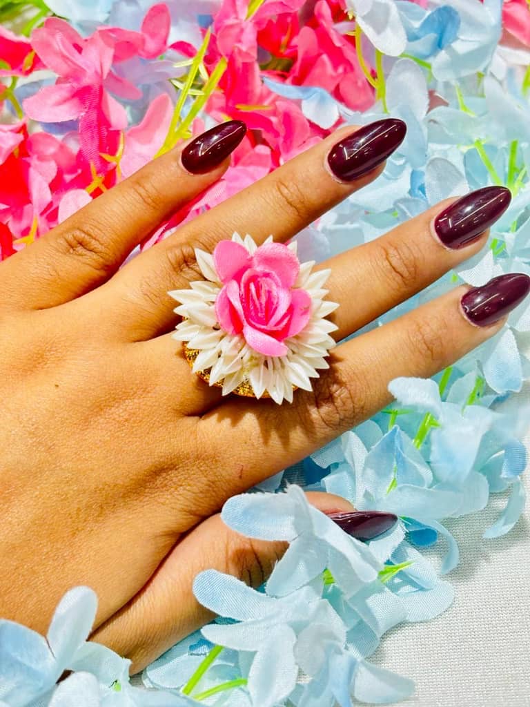 Gajra flower ring in pink colour
